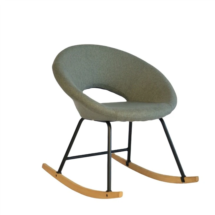 Schommelstoel met zachte stoffen bekleding